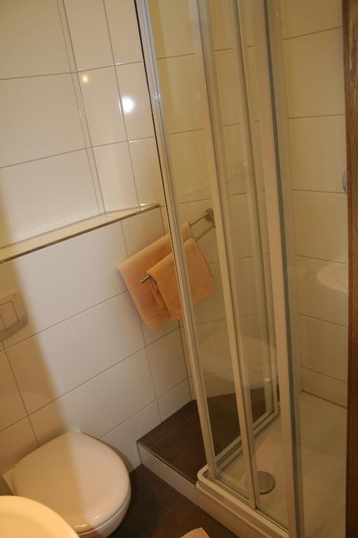 Hotel Lindenhof إسن الغرفة الصورة